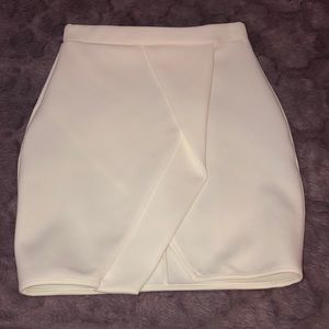 White Missguided Envelope Skirt